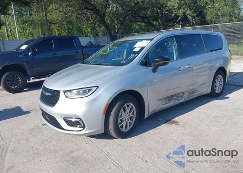 2024 Chrysler Pacifica Touring L z USA, uszkodzony, nr VIN 2C4RC1BG7RR132271